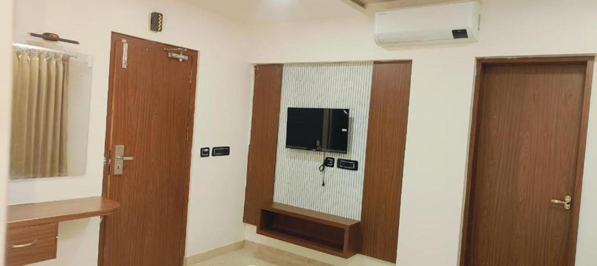 Sree Mahalakshmi Residency By K Hotels Virudunagar ภายนอก รูปภาพ