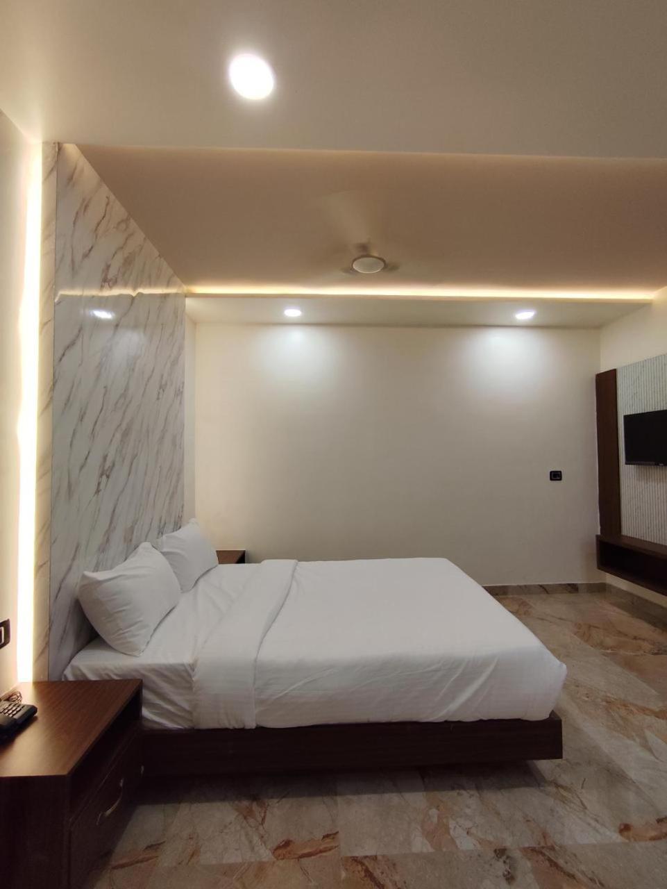 Sree Mahalakshmi Residency By K Hotels Virudunagar ภายนอก รูปภาพ