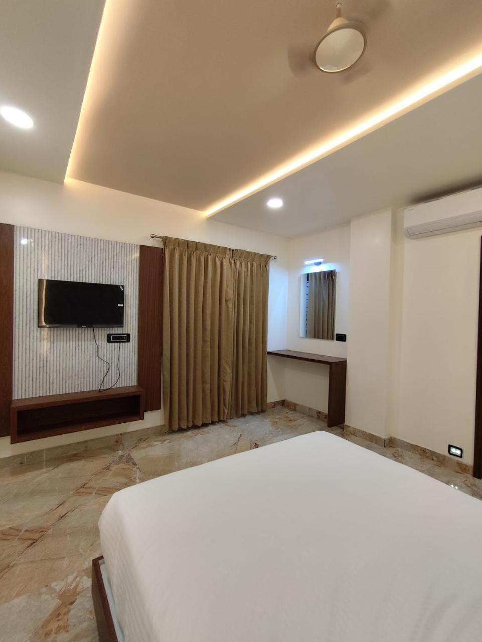 Sree Mahalakshmi Residency By K Hotels Virudunagar ภายนอก รูปภาพ
