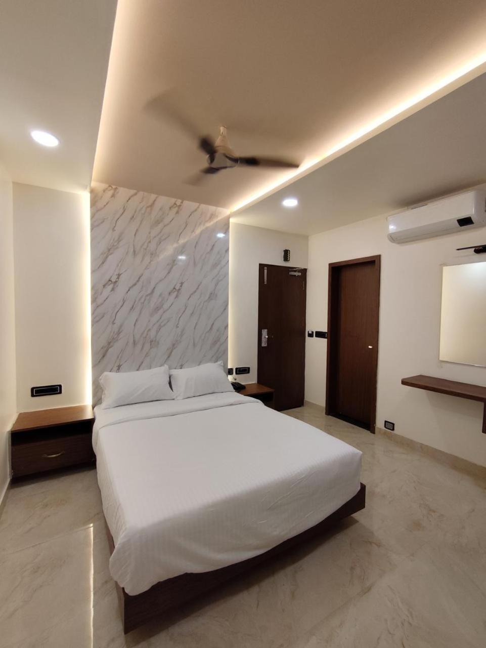 Sree Mahalakshmi Residency By K Hotels Virudunagar ภายนอก รูปภาพ